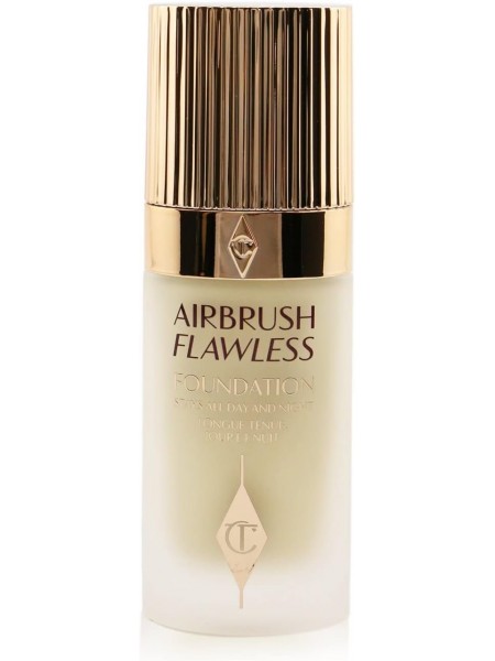 Тональная основа с матовым финишем Airbrush Flawless Foundation 3 Warm 30ml "Charlotte Tilbury"
