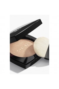 Пудра Poudre Lumiere Highlighting Powder 10 Ivory "CHANEL"